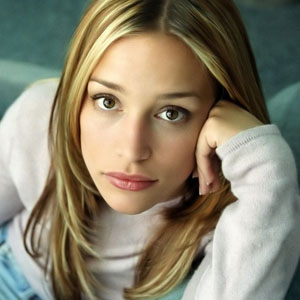 Piper Perabo Haircut