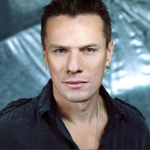 Larry Mullen, Jr. Haircut