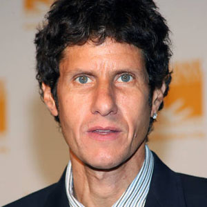 Mike D et sa nouvelle coiffure