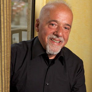 Paulo Coelho et sa nouvelle coiffure