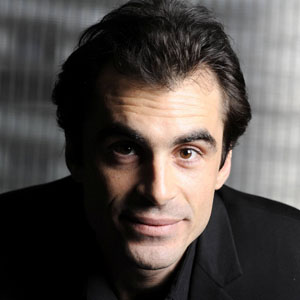 Raphaël Enthoven et sa nouvelle coiffure