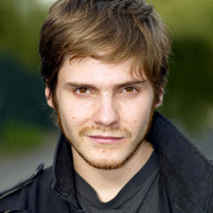 Daniel Brühl Net Worth