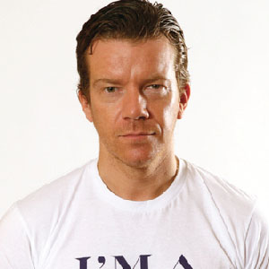 Max Beesley et sa nouvelle coiffure