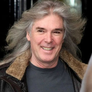 Cliff Williams et sa nouvelle coiffure