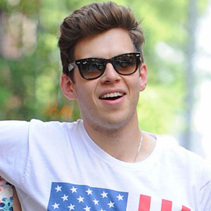 James Righton et sa nouvelle coiffure