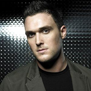 Owain Yeoman et sa nouvelle coiffure