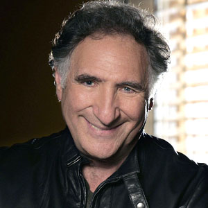 Judd Hirsch et sa nouvelle coiffure