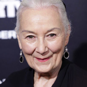Rosemary Harris et sa nouvelle coiffure
