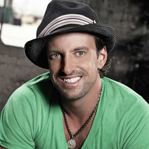 Daniel Powter et sa nouvelle coiffure