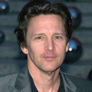 Andrew McCarthy et sa nouvelle coiffure