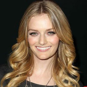 Lydia Hearst-Shaw et sa nouvelle coiffure