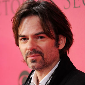 Billy Burke Haircut