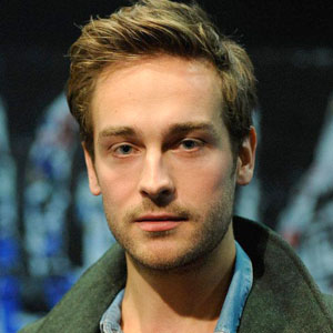 Tom Mison et sa nouvelle coiffure