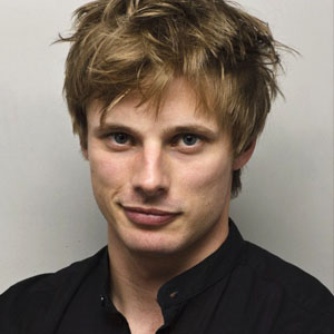 Bradley James et sa nouvelle coiffure