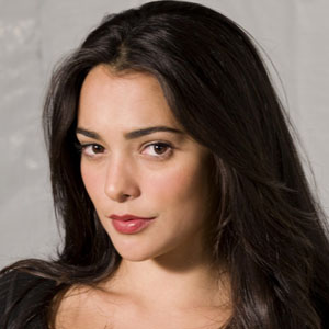 Natalie Martinez et sa nouvelle coiffure