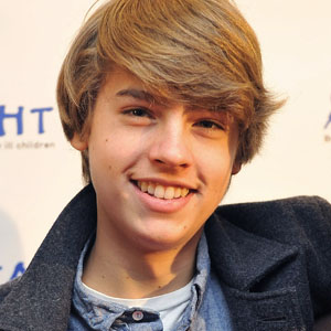 Dylan Sprouse et sa nouvelle coiffure