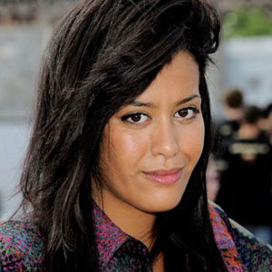 Amel Bent Haircut