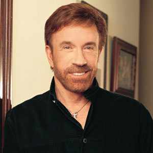 Chuck Norris et sa nouvelle coiffure
