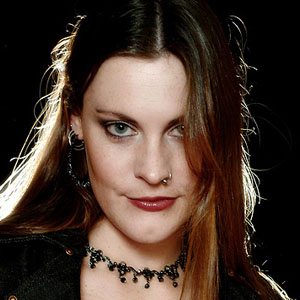 Floor Jansen et sa nouvelle coiffure