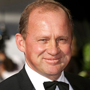 Peter Firth et sa nouvelle coiffure