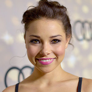 Jessica Parker Kennedy Haircut