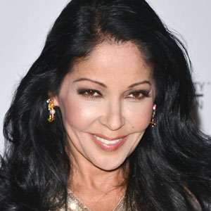 Apollonia Kotero et sa nouvelle coiffure