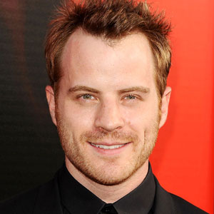 Robert Kazinsky et sa nouvelle coiffure