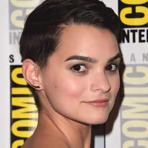 Brianna Hildebrand et sa nouvelle coiffure