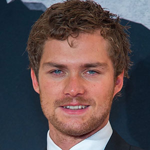 Finn Jones et sa nouvelle coiffure