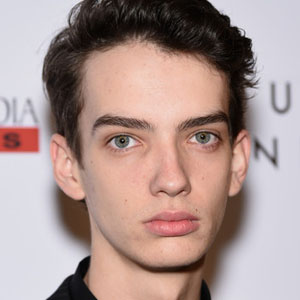 Kodi Smit-McPhee et sa nouvelle coiffure