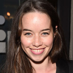 Anna Popplewell et sa nouvelle coiffure