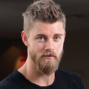 Luke Mitchell et sa nouvelle coiffure