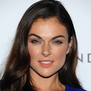 Serinda Swan et sa nouvelle coiffure