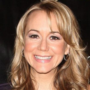 Megyn Price et sa nouvelle coiffure