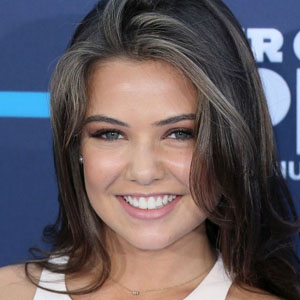 Danielle Campbell et sa nouvelle coiffure