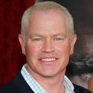 Neal McDonough et sa nouvelle coiffure