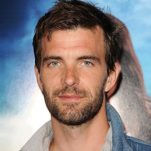 Lucas Bryant et sa nouvelle coiffure