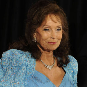 Loretta Lynn et sa nouvelle coiffure